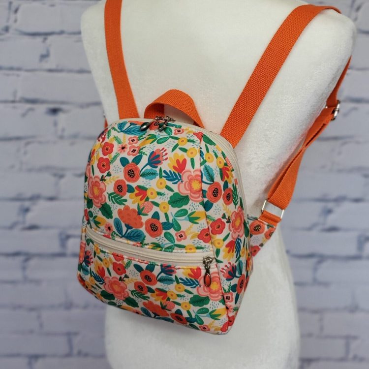 mochila-arredondada-dois-tamanhos_07