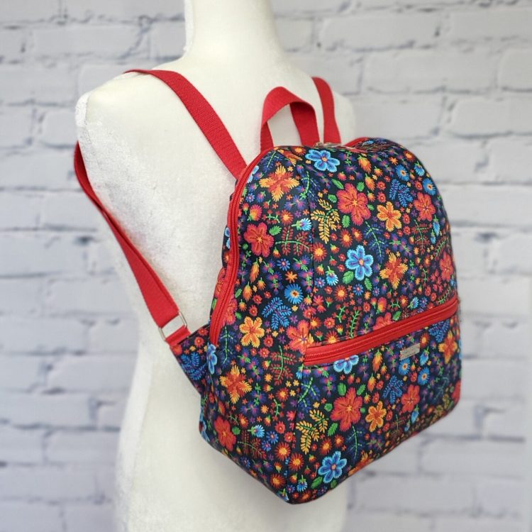 mochila-arredondada-dois-tamanhos_08
