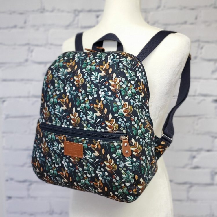 mochila-arredondada-dois-tamanhos_09
